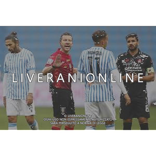 Spal - Vicenza Serie BKT 24/10/2020 nella foto: arbitro Marco serra Murgia Alessandro (spal ferrara) Antonio Cinelli(vicenza) ©Claudio Zamagni/Agenzia Aldo Liverani referee Marco serra Murgia Alessandro (spal ferrara) Antonio Cinelli(vicenza) during Italian Serie BKT soccer match between Spal and Vicenza at Paolo Mazza Stadium in Ferrara on October 24 2020 photo credit by Claudio Zamagni/Aldo Liverani Photo Agency