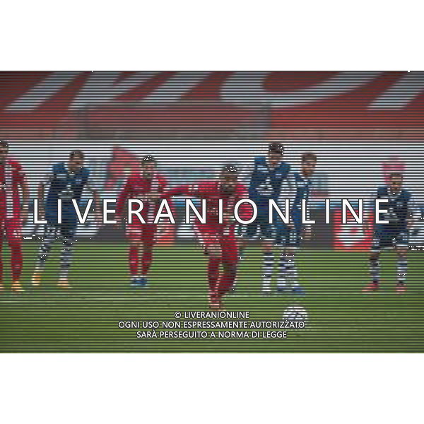 Monza vs Chievo - Campionato di Calcio Serie B 2020/2021, 24 ottobre 2020 Monza, Italia Nella foto: Kevin-Prince Boateng (AC Monza) tira il rigore dell\'1-0 @LM/Alessio Morgese AG ALDO LIVERANI SAS