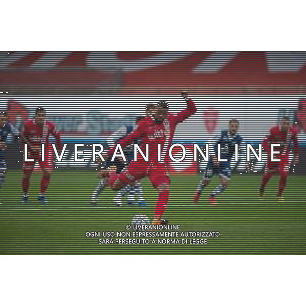 Monza vs Chievo - Campionato di Calcio Serie B 2020/2021, 24 ottobre 2020 Monza, Italia Nella foto: Kevin-Prince Boateng (AC Monza) tira il rigore dell\'1-0 @LM/Alessio Morgese AG ALDO LIVERANI SAS