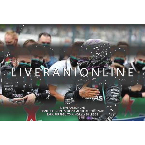 Lewis Hamilton (GBR) Mercedes AMG F1 celebrates his record breaking 92nd Grand Prix victory in parc ferme. 25.10.2020. Formula 1 World Championship, Rd 12, Portuguese Grand Prix, Portimao, Portugal, Race Day. - www.xpbimages.com, EMail: requests@xpbimages.com © Copyright: Charniaux / XPB Images/AGENZIA ALDO LIVERANI SAS - ITALY ONLY EDITORIAL USE ONLY