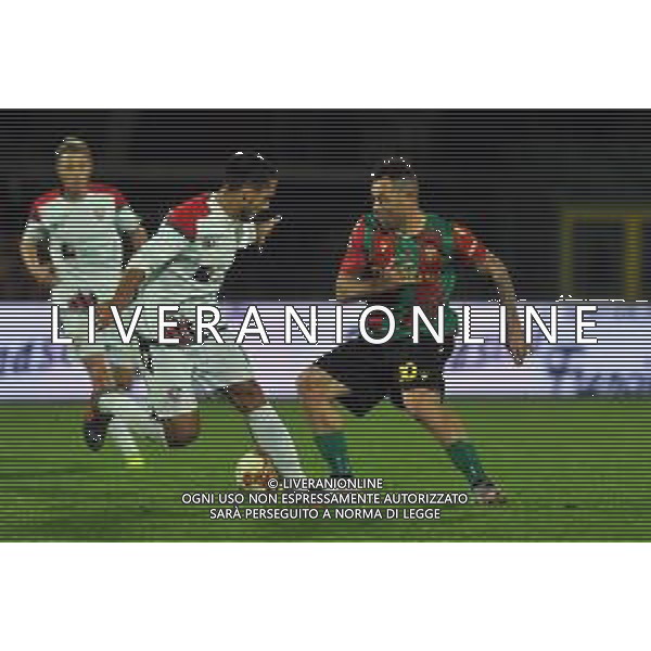 Ternana vs Foggia Campionato Serie C - 7 giornata Stadio Liberati - Terni 25-10-2020 nella foto Vantaggiato evita Vitale ©Federico Gaetano / AGENZIA ALDO LIVERANI SAS
