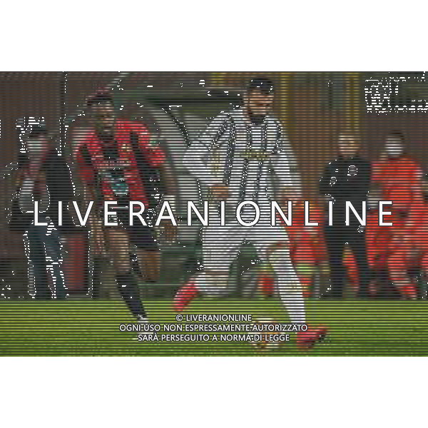 Lucchese vs Juventus U23 - Campionato di Calcio Serie C - Lega Pro 2020/2021, 25 ottobre 2020 Lucca, Italia Nella foto: Raffaele Alcibiade (Juventus U23) inseguito da Jonathan Bitep (Lucchese) @LM/Fabio Fagiolini AG ALDO LIVERANI SAS