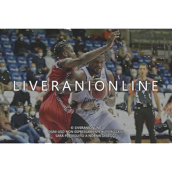 Basket Allianz Pallacanestro Trieste vs Happy Casa Brindisi - Campionato di Basket Serie A 2020/2021, 25 ottobre 2020 Trieste, Italia Nella foto: Nick Perkins (Happy Casa Brindisi) contrastato da Devonte Upson (Allianz Pallacanestro Trieste) @LM/Luca Tedeschi AG ALDO LIVERANI SAS