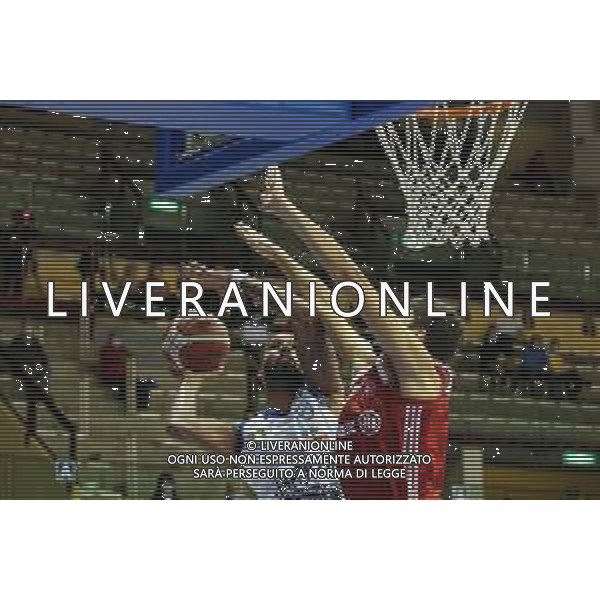 Basket Allianz Pallacanestro Trieste vs Happy Casa Brindisi - Campionato di Basket Serie A 2020/2021, 25 ottobre 2020 Trieste, Italia Nella foto: Mattia Udom (Happy Casa Brindisi) sottocanestro contrastato da Matteo Da Ros (Allianz Pallacanestro Trieste) @LM/Luca Tedeschi AG ALDO LIVERANI SAS