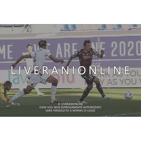 Bologna Calcio vs Reggina 1914 - Italian soccer Coppa Italia match 2020/2021, 27 October 2020 Dall&#39;Ara Stadium, Bologna, Italy Photo showing: Bologna\'s Federico Santander (R) @LM/Michele Nucci AG ALDO LIVERANI SAS