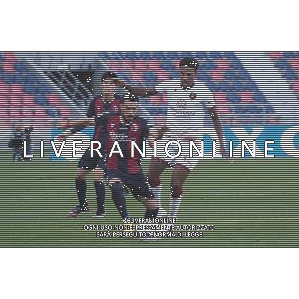 Bologna Calcio vs Reggina 1914 - Italian soccer Coppa Italia match 2020/2021, 27 October 2020 Dall&#39;Ara Stadium, Bologna, Italy Photo showing: Bologna\'s Nicola Sansone and Reggina\'s Michael Folorunsho (R) in action @LM/Michele Nucci AG ALDO LIVERANI SAS