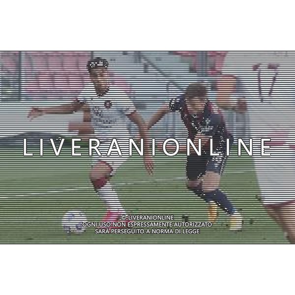 Bologna Calcio vs Reggina 1914 - Italian soccer Coppa Italia match 2020/2021, 27 October 2020 Dall&#39;Ara Stadium, Bologna, Italy Photo showing: Reggina\'s Alessandro Farroni (L) and Bologna\'s Andri Fannar Baldursson in action @LM/Michele Nucci AG ALDO LIVERANI SAS
