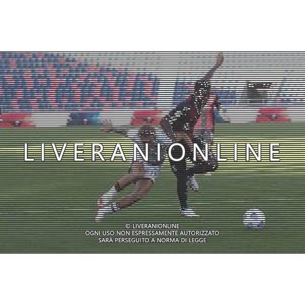 Bologna Calcio vs Reggina 1914 - Italian soccer Coppa Italia match 2020/2021, 27 October 2020 Dall&#39;Ara Stadium, Bologna, Italy Photo showing: Reggina\'s Alessandro Farroni and Bologna\'s Ibrahima Mbaye (R) @LM/Michele Nucci AG ALDO LIVERANI SAS