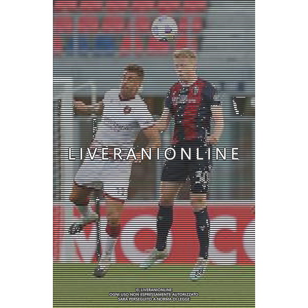 Bologna Calcio vs Reggina 1914 - Italian soccer Coppa Italia match 2020/2021, 27 October 2020 Dall&#39;Ara Stadium, Bologna, Italy Photo showing: Bologna\'s Jerdy Schouten (R) and Reggina\'s German Denis @LM/Michele Nucci AG ALDO LIVERANI SAS