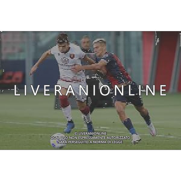 Bologna Calcio vs Reggina 1914 - Italian soccer Coppa Italia match 2020/2021, 27 October 2020 Dall&#39;Ara Stadium, Bologna, Italy Photo showing: Bologna\'s Nicolas Dominguez (R) and Reggina\'s Enrico Delprato in action @LM/Michele Nucci AG ALDO LIVERANI SAS