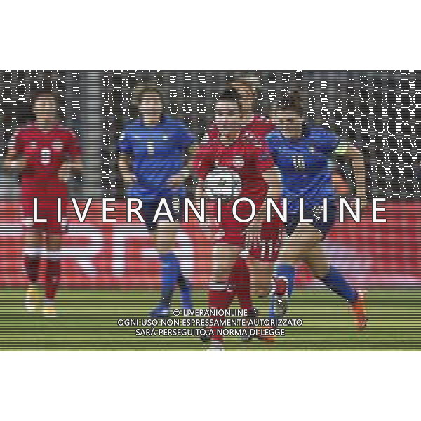ITALIA vs DANIMARCA Qualificazioni al campionato europeo di calcio femminile 2021- 27/10/2020 nella foto: Katrine Veje (Denmark) Cristiana Girelli (Italy) ©Claudio Zamagni/Agenzia Aldo Liverani Katrine Veje (Denmark) Cristiana Girelli (Italy) during UEFA Women\'s Euro 2021 qualifying match between ITALY and DENMARK in Empoli on October 27 2020 photo credit by Claudio Zamagni/Aldo Liverani Photo Agency / AGENZIA ALDO LIVERANI SAS