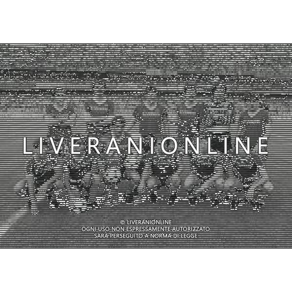 21-06-1984 VERONA ANDATA DI FINALE COPPA ITALIA VERONA ROMA 1-1 NELLA FOTO FORMAZIONE VERONA CALCIO DA SIN IN PIEDI GIUSEPPE GALDERISI-SILVANO FONTOLAN-DOMENICO VOLPATI -MASSIMO STORGATO-CLAUDIO GARELLA -MAURIZIO IORIO SED DA SIN LUCIANO MARANGON-LUCIANO BRUNI-JOE JORDAN CON I FIGLI -MAURO FERRONI-ROBERTO TRICELLA E ANTONIO DI GENNARO AG ALDO LIVERANI SAS