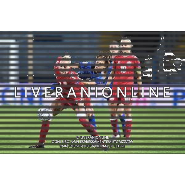Euro 2022 Qualifiers - Italy Women vs Denmark - Italian Soccer Team, 27 October 2020 Carlo Castellani Stadium, empoli, Italy Photo showing: Manuela Giugliano (Italy), Sanne Troelsgaard Nielsen (Denmark) @LM/Lisa Guglielmi/ AGENZIA ALDO LIVERANI SAS