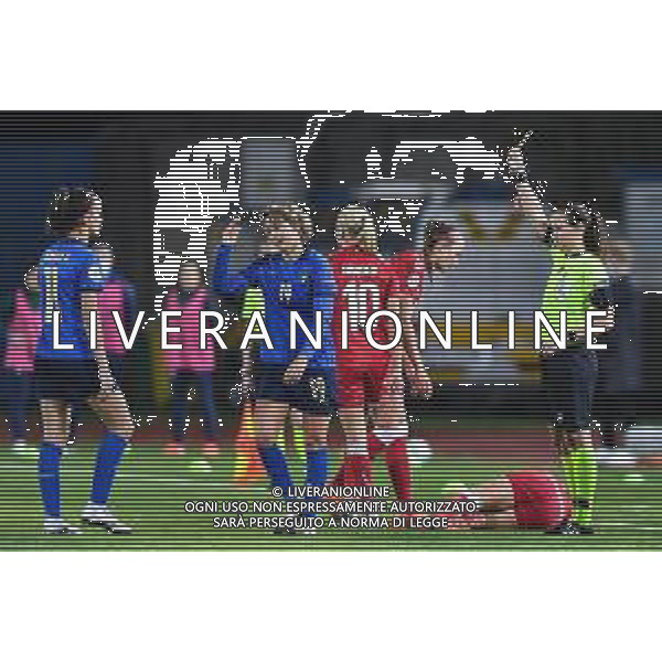 Euro 2022 Qualifiers - Italy Women vs Denmark - Italian Soccer Team, 27 October 2020 Carlo Castellani Stadium, empoli, Italy Photo showing: Yellow card for Valentina Giacinti (Italy) @LM/Lisa Guglielmi/ AGENZIA ALDO LIVERANI SAS