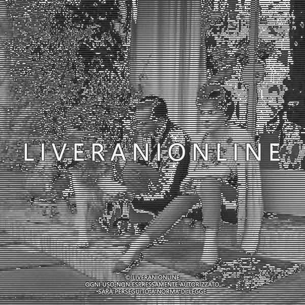 GINA LOLLOBRIGIDA ATTRICE ITALIANA - RETROSPETTIVA NELLA FOTO A ROMA NEGLI ANNI \'60 NELLA SUA VILLA CON IL MARITO MILKO SKOFIC ©ARCHIVIO GIOVANNI LIVERANI / AG. ALDO LIVERANI SAS