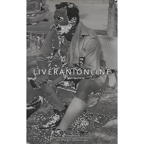 RETROSPETTIVA ALBERTO SORDI ATTORE NELLA FOTO ALBERTO SORDI NEL FILM “ Riusciranno i nostri eroi a ritrovare l\'amico misteriosamente scomparso in Africa?“ NELL\'ANNO 1968 AG ALDO LIVERANI SAS