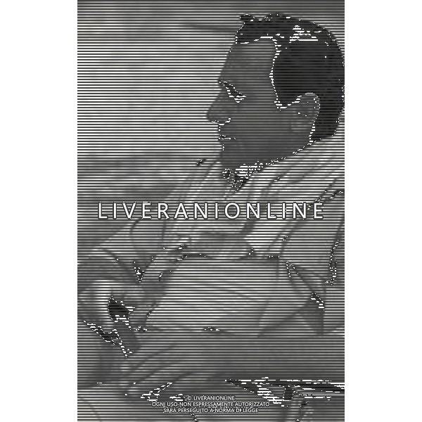 RETROSPETTIVA ALBERTO SORDI ATTORE NELLA FOTO ALBERTO SORDI NEL FILM “ Riusciranno i nostri eroi a ritrovare l\'amico misteriosamente scomparso in Africa?“ NELL\'ANNO 1968 AG ALDO LIVERANI SAS
