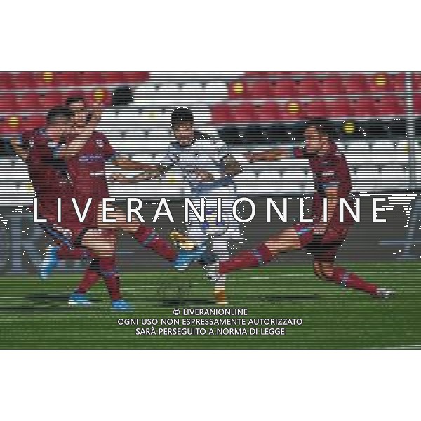 Cittadella vs Spezia - Coppa Italia 2020/2021, 28 ottobre 2020 Cittadella (Pd), Italia Nella foto: tiro Diego FARIAS DA SILVA (Spezia Calcio) @LM/Alessio Marini/ AGENZIA ALDO LIVERANI SAS