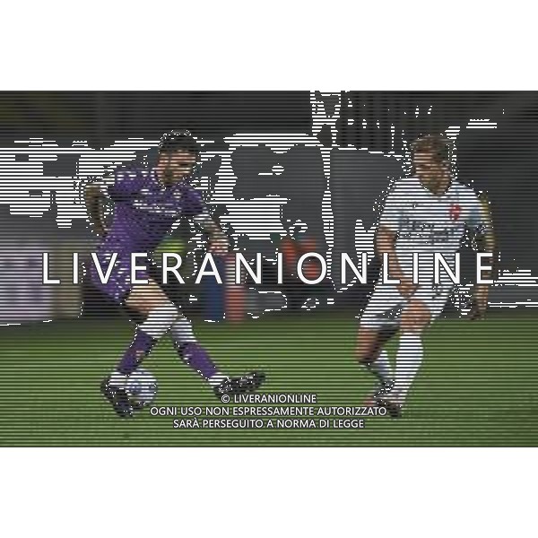 ACF Fiorentina vs Padova Calcio - Italian soccer Coppa Italia match 2020/2021, 28 October 2020 florence, Italy Photo showing: Lorenzo Venuti of ACF Fiorentina in action against Ronaldo of Calcio Padova @LM/Matteo Papini/ AGENZIA ALDO LIVERANI SAS