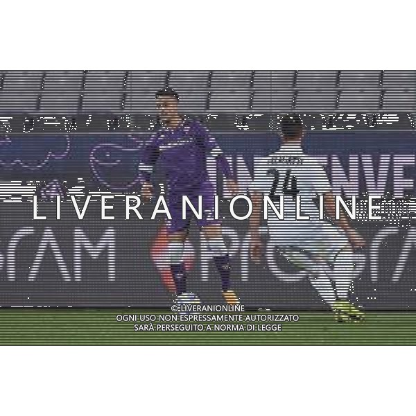 ACF Fiorentina vs Padova Calcio - Italian soccer Coppa Italia match 2020/2021, 28 October 2020 florence, Italy Photo showing: Antonio Barreca of ACF Fiorentina in action against Pelagatti of Calcio Padova @LM/Matteo Papini/ AGENZIA ALDO LIVERANI SAS
