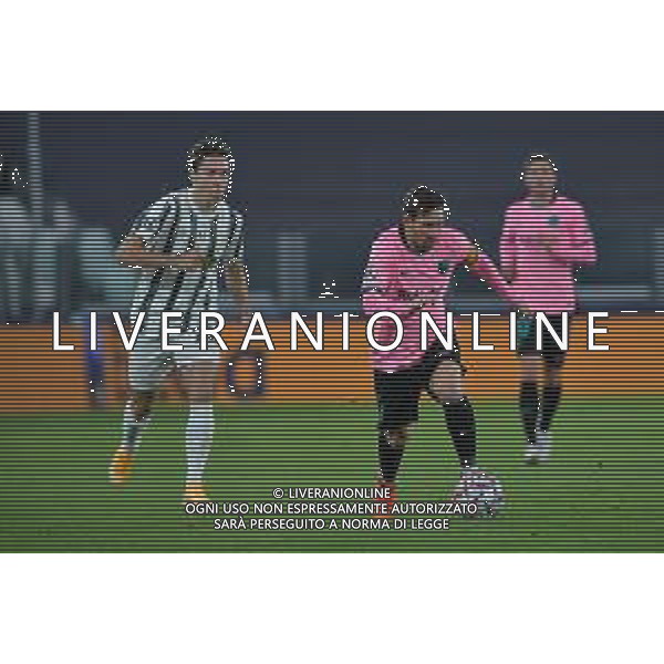 ©Falzone/Agenzia Aldo Liverani Torino 28.10.2020 Stadio Allianz Stadium Juventus vs Barcellona Champions League 2020/2021 Gruppo G Giornata 2 di 6 Nella foto : Lionel Messi-Federico Chiesa