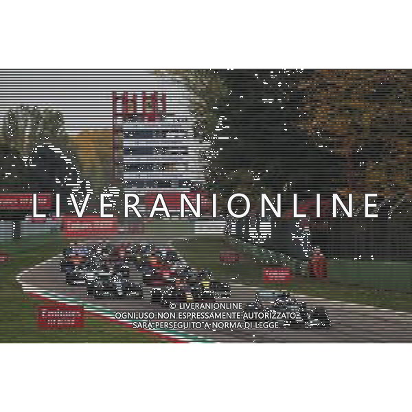 Valtteri Bottas (FIN) Mercedes AMG F1 W11 leads at the start of the race. 01.11.2020. Formula 1 World Championship, Rd 13, Emilia Romagna Grand Prix, Imola, Italy, Race Day. - www.xpbimages.com, EMail: requests@xpbimages.com © Copyright: Batchelor / XPB Images/AGENZIA ALDO LIVERANI SAS - ITALY ONLY EDITORIAL USE ONLY