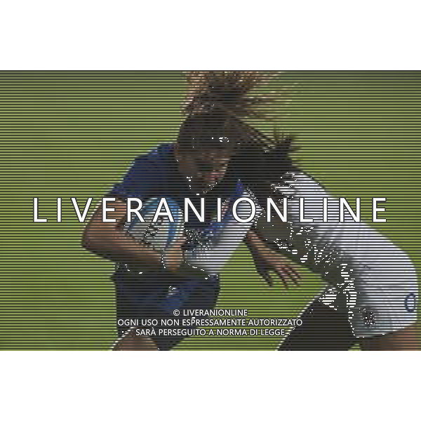 Women&#39;s Guinness Six Nations 2020 - Italy vs England - Rugby Six Nations match, 01 November 2020 Sergio Lanfranchi stadium, parma, Italy Photo showing: Italy wing Maria Magatti tries to keep the ball against Ellie Kildunne (England) @LM/Massimiliano Carnabuci AG ALDO LIVERANI SAS