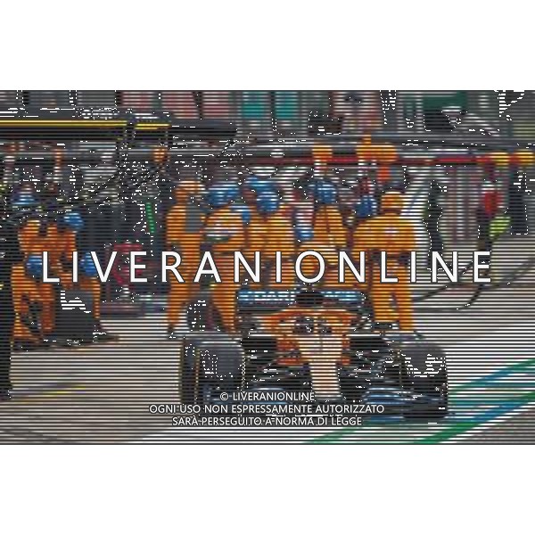 Formula 1 Emirates Gran Premio Dell\'emilia Romagna 2020, Emilia Romagna Grand Prix - Sunday - Formula 1 Championship, 01 November 2020 Autodromo Internazionale Enzo e Dino Ferrari, imola (bo), Italy Photo showing: 55 SAINZ Carlos (spa), McLaren Renault F1 MCL35, action pit stop @LM/DPPI/DPPI/Antonin Vincent AG ALDO LIVERANI SAS