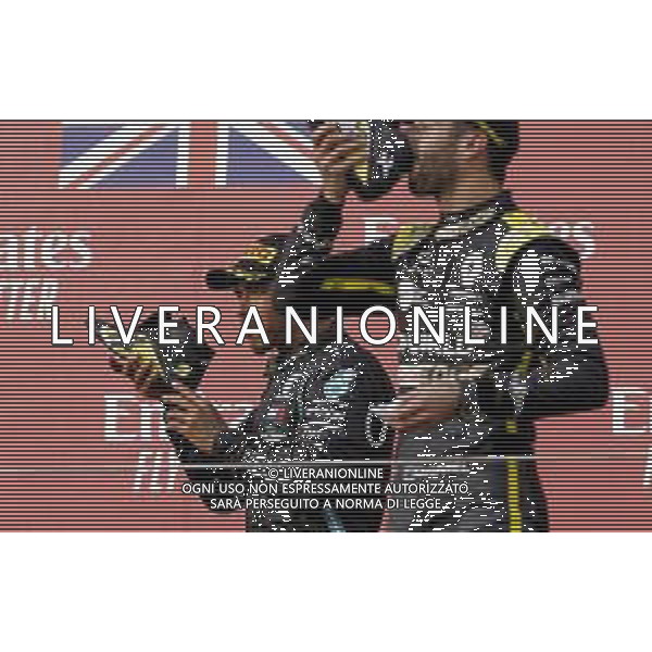 Formula 1 Emirates Gran Premio Dell\'emilia Romagna 2020, Emilia Romagna Grand Prix - Sunday - Formula 1 Championship, 01 November 2020 Autodromo Internazionale Enzo e Dino Ferrari, imola (bo), Italy Photo showing: HAMILTON Lewis (gbr), Mercedes AMG F1 GP W11 Hybrid EQ Power+, RICCIARDO Daniel (aus), Renault F1 Team RS20, shoey @LM/DPPI/DPPI/Dppi AG ALDO LIVERANI SAS