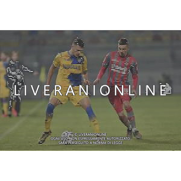Frosinone vs Cremonese - Campionato di Calcio Serie BKT 2020/2021, 01 novembre 2020 Frosinone, Italia Nella foto: MARCOS CURADO FROSINONE E GIANLUCA GAETANO @LM/Claudio Pasquazi AG ALDO LIVERANI SAS