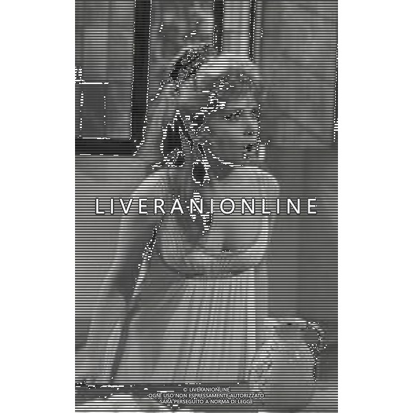 RETROSPETTIVA GINA LOLLOBRIGIDA ATTRICE NELLA FOTO GINA LOLLOBRIGIDA NEL FILM“ LE PIACEVOLI NOTTI“ NELL\'ANNO 1966 AG ALDO LIVERANI SAS