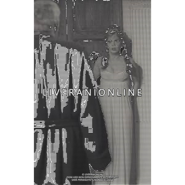 RETROSPETTIVA GINA LOLLOBRIGIDA ATTRICE NELLA FOTO GINA LOLLOBRIGIDA NEL FILM“ LE PIACEVOLI NOTTI“ NELL\'ANNO 1966 AG ALDO LIVERANI SAS