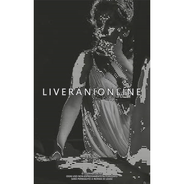 RETROSPETTIVA GINA LOLLOBRIGIDA ATTRICE NELLA FOTO GINA LOLLOBRIGIDA NEL FILM“ LE PIACEVOLI NOTTI“ NELL\'ANNO 1966 AG ALDO LIVERANI SAS