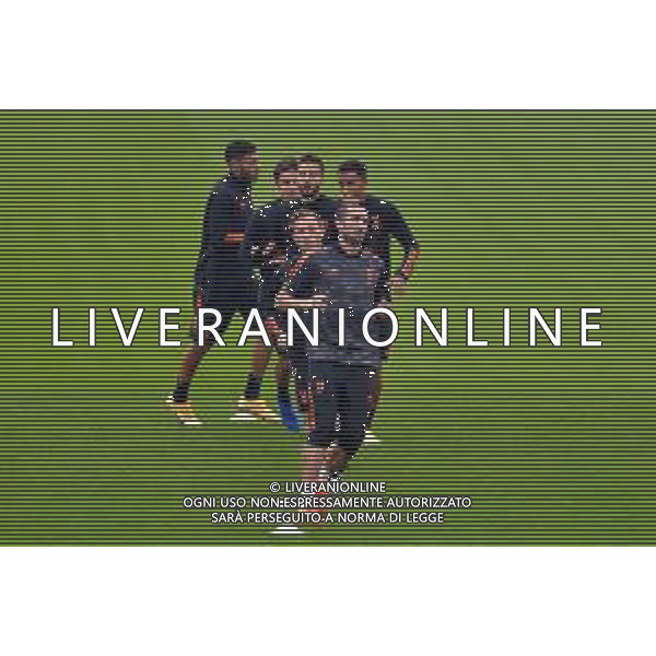 Torino 03.11.2020 Centro Sportivo Continassa Alessandro Falzone/Ag. Aldo Liverani sas Allenamento di vigilia del match di Champions League Ferencvàros-Juventus Nella foto: Giorgio Chiellini-Arthur-​Rodrigo Bentancur-Paulo Dybala-Danilo-Gianluca Frabotta ©FALZONE /AGENZIA ALDO LIVERANI SAS