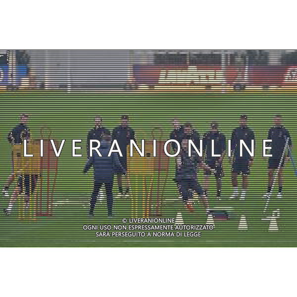 Torino 03.11.2020 Centro Sportivo Continassa Alessandro Falzone/Ag. Aldo Liverani sas Allenamento di vigilia del match di Champions League Ferencvàros-Juventus Nella foto: Federico Bernardeschi-Giorgio Chiellini-Matthijs de Ligt-Adrien Rabiot-Gianluca Frabotta-Dejan Kulusevski-Aaton Ramsey-Samir Kedira-Cristiano Ronaldo ©FALZONE /AGENZIA ALDO LIVERANI SAS