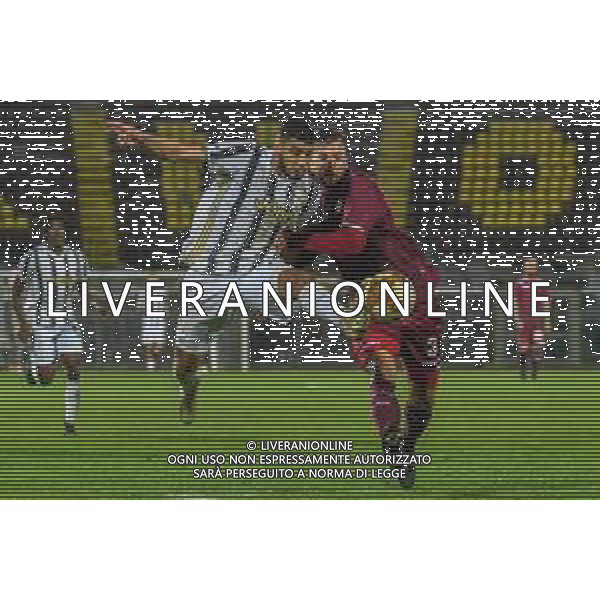 Livorno vs Juventus U23 - Campionato di Calcio Serie C - Lega Pro 2020/2021, 04 novembre 2020 Livorno, Italia Nella foto: Hamzi Rafia (Juventus U23) e Matteo Di Gennaro (Livorno) @LM/Fabio Fagiolini AG ALDO LIVERANI SAS