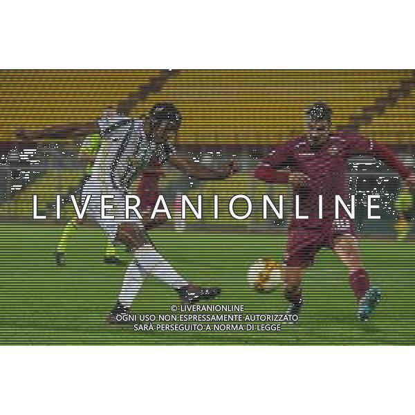 Livorno vs Juventus U23 - Campionato di Calcio Serie C - Lega Pro 2020/2021, 04 novembre 2020 Livorno, Italia Nella foto: Franco Tongya (Juventus U23) e Andrea Gemignani (Livorno) @LM/Fabio Fagiolini AG ALDO LIVERANI SAS