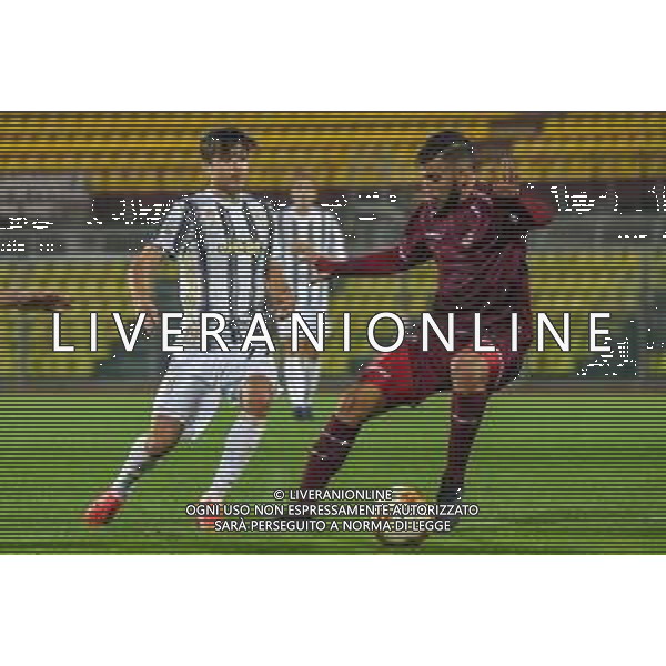 Livorno vs Juventus U23 - Campionato di Calcio Serie C - Lega Pro 2020/2021, 04 novembre 2020 Livorno, Italia Nella foto: Ferdinando Del Sole (Juventus U23) e Marcelo Deverlan Vicente (Livorno) @LM/Fabio Fagiolini AG ALDO LIVERANI SAS
