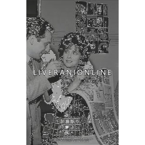 RETROSPETTIVA GINA LOLLOBRIGIDA ATTRICE NELLA FOTO GINA LOLLOBRIGIDA A MILANO NELL\'ANNO 1972 PER LA STESURA DEL SUO LIBRO AG ALDO LIVERANI SAS