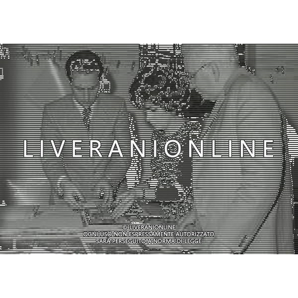 RETROSPETTIVA GINA LOLLOBRIGIDA ATTRICE NELLA FOTO GINA LOLLOBRIGIDA A MILANO NELL\'ANNO 1972 PER LA STESURA DEL SUO LIBRO AG ALDO LIVERANI SAS