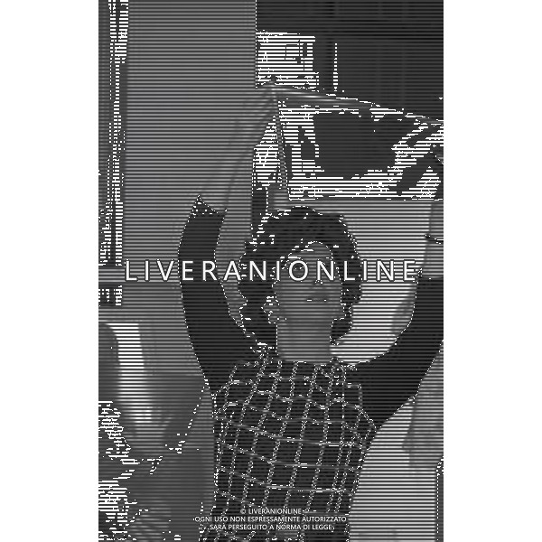 RETROSPETTIVA GINA LOLLOBRIGIDA ATTRICE NELLA FOTO GINA LOLLOBRIGIDA A MILANO NELL\'ANNO 1972 PER LA STESURA DEL SUO LIBRO AG ALDO LIVERANI SAS