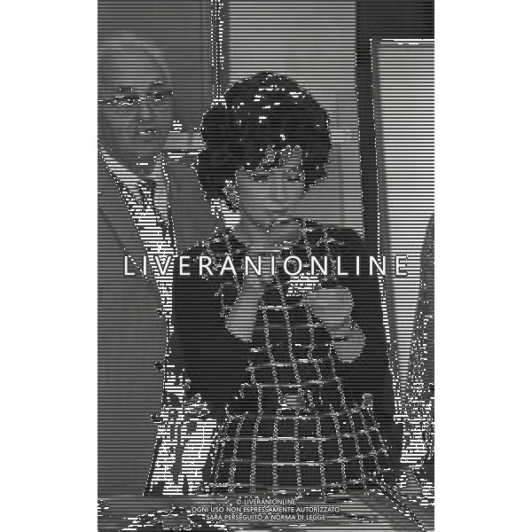 RETROSPETTIVA GINA LOLLOBRIGIDA ATTRICE NELLA FOTO GINA LOLLOBRIGIDA A MILANO NELL\'ANNO 1972 PER LA STESURA DEL SUO LIBRO AG ALDO LIVERANI SAS