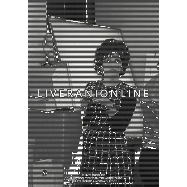RETROSPETTIVA GINA LOLLOBRIGIDA ATTRICE NELLA FOTO GINA LOLLOBRIGIDA A MILANO NELL\'ANNO 1972 PER LA STESURA DEL SUO LIBRO AG ALDO LIVERANI SAS