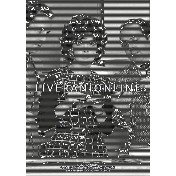 RETROSPETTIVA GINA LOLLOBRIGIDA ATTRICE NELLA FOTO GINA LOLLOBRIGIDA A MILANO NELL\'ANNO 1972 PER LA STESURA DEL SUO LIBRO AG ALDO LIVERANI SAS