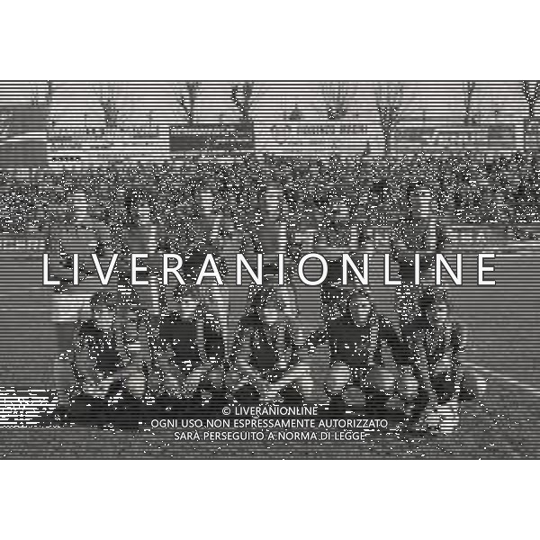 30-11-1980 MONZA CAMPIONATO DI CALCIO SERIE B MONZA PALERMO 1-1 NELLA FOTO FORMAZIONE MONZA CALCIO 1980-1981 AG ALDO LIVERANI SAS