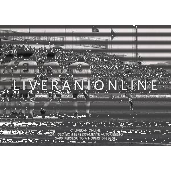 20-12-1981 CREMONA CAMPIONATO DI CALCIO SERIE B CREMONESE PISTOIESE 1-1 NELLA FOTO AZIONE DI GIOCO AG ALDO LIVERANI SAS