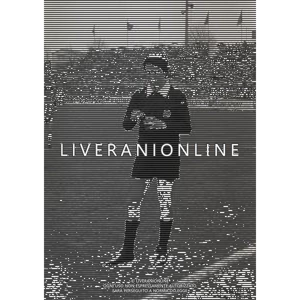 28-03-1982 CREMONA CAMPIONATO DI CALCIO SERIE B CREMONESE SAMPDORIA 1-2 NELLA FOTO ARBITRO TULLIO LANESE AG ALDO LIVERANI SAS