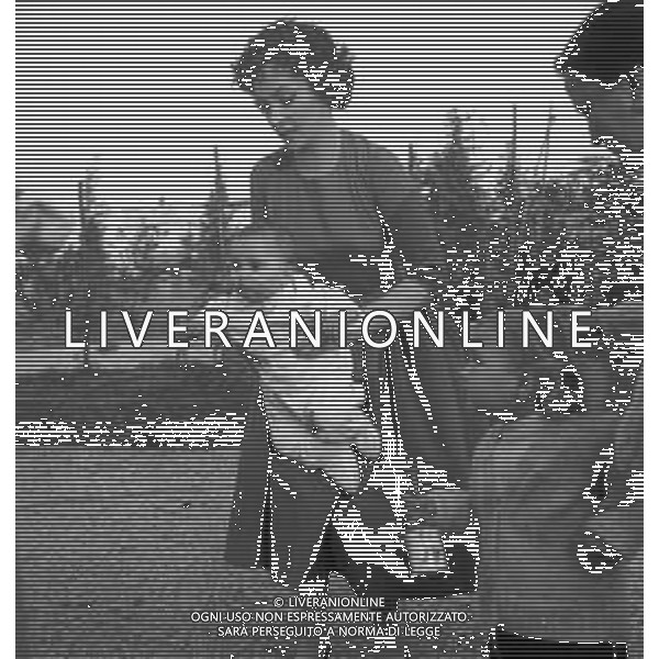GINA LOLLOBRIGIDA ATTRICE ITALIANA - RETROSPETTIVA NELLA FOTO A ROMA NELLA SUA CASA CON IL FIGLIO ANDREA MILKO SKOFIC JR NEL 1957 ©ARCHIVIO GIOVANNI LIVERANI / AG. ALDO LIVERANI SAS