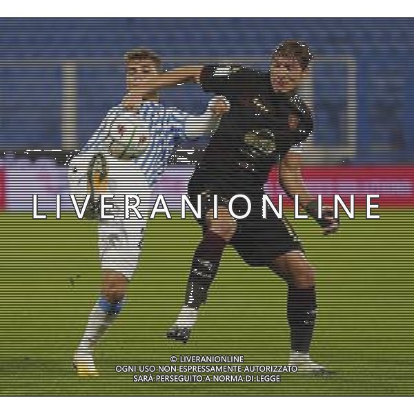 Spal - Salernitana Serie BKT 06/11/2020 nella foto: Esposito Sebastiano(spal ferrara) Di Tacchio Francesco(salernitana) ©Claudio Zamagni/Agenzia Aldo Liverani Esposito Sebastiano(spal ferrara) Di Tacchio Francesco(salernitana) during Italian Serie BKT soccer match between Spal and Salernitana at Paolo Mazza Stadium in Ferrara on November 6 2020 photo credit by Claudio Zamagni/Aldo Liverani Photo Agency