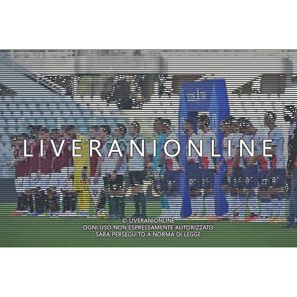 Torino 08.11.2020 Stadio Olimpico Grande Torino ©Alessandro Falzone/Agenzia Aldo Liverani Torino vs Crotone Serie A Tim 2020-2021 Nella foto : Arbitro FRANCESCO FOURNEAU con le due formazioni schierate nel prepartita ©Falzone / AGENZIA ALDO LIVERANI SAS